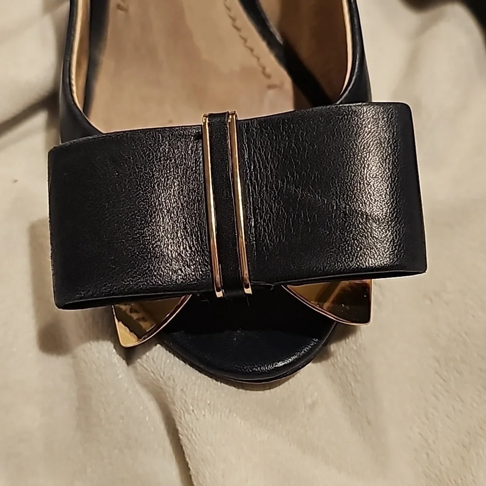 Louise etc Cie Lo-Nadia navy pumps with gold accents deep azure aspen calf